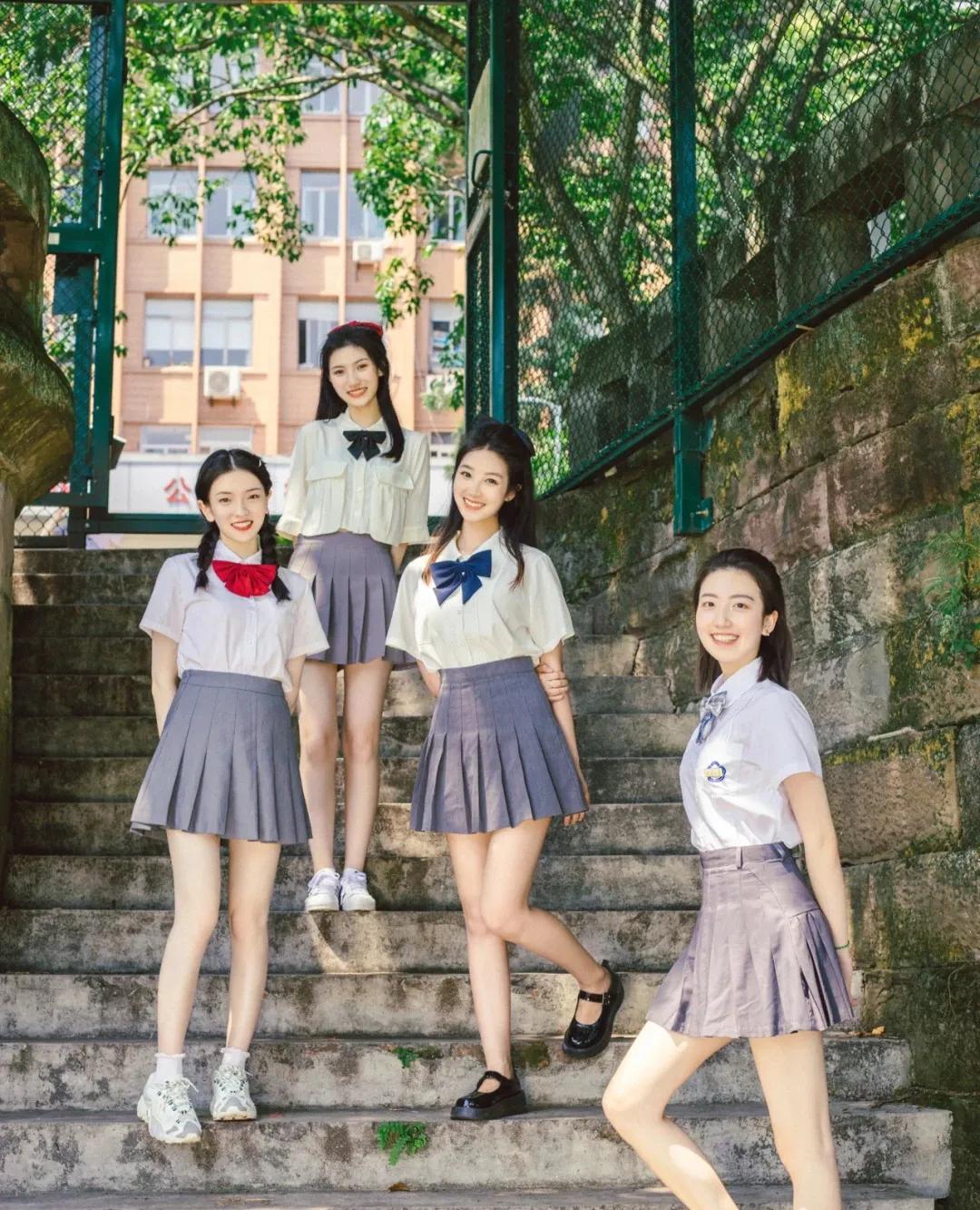 美女大学生的朋友肯定还是美女？