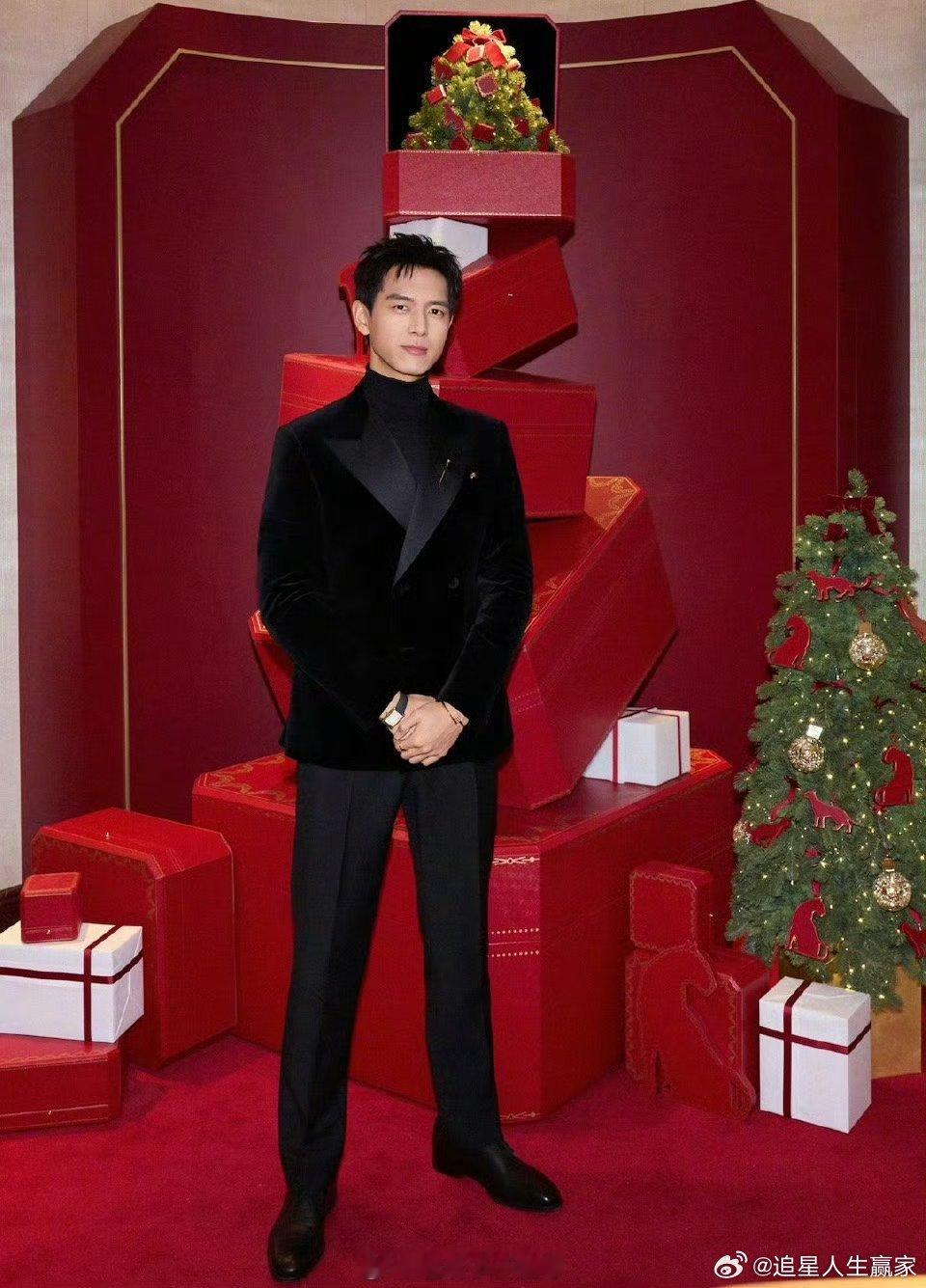 王嘉尔、白敬亭、李现、张婧仪同品牌商务图🈶帅哥美女们状态好好啊