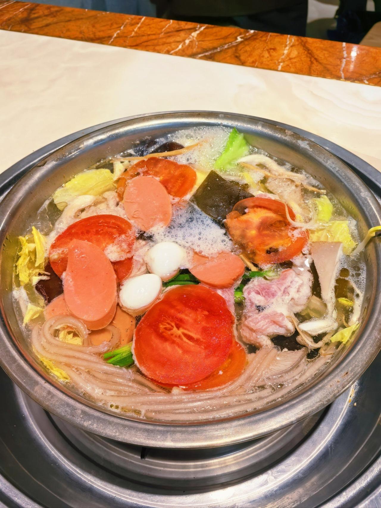 大冬天吃个汤锅，真的太暖和 了