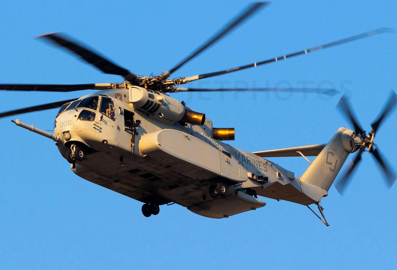 CH-53K“种马王”重型运输直升机。 