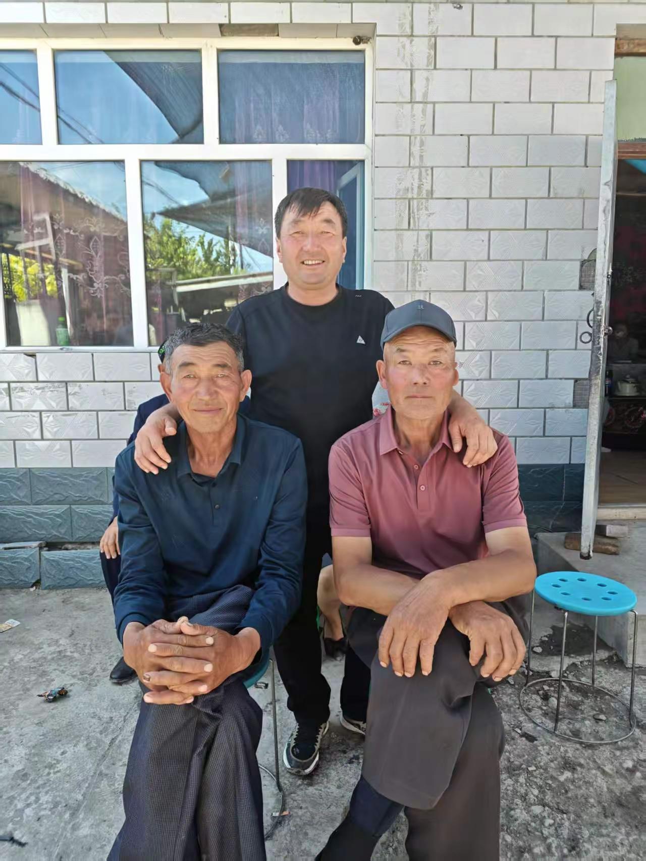 🎉今天弟弟帅炸！新娘笑起来比阳光还甜～ 这排面，幸福值直接拉满！
