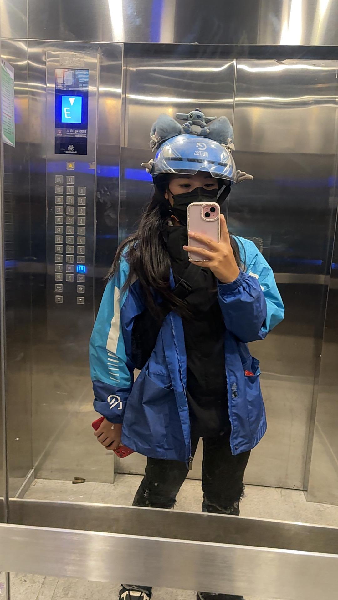 别问我送外卖累不累，其实不快乐才是最累的