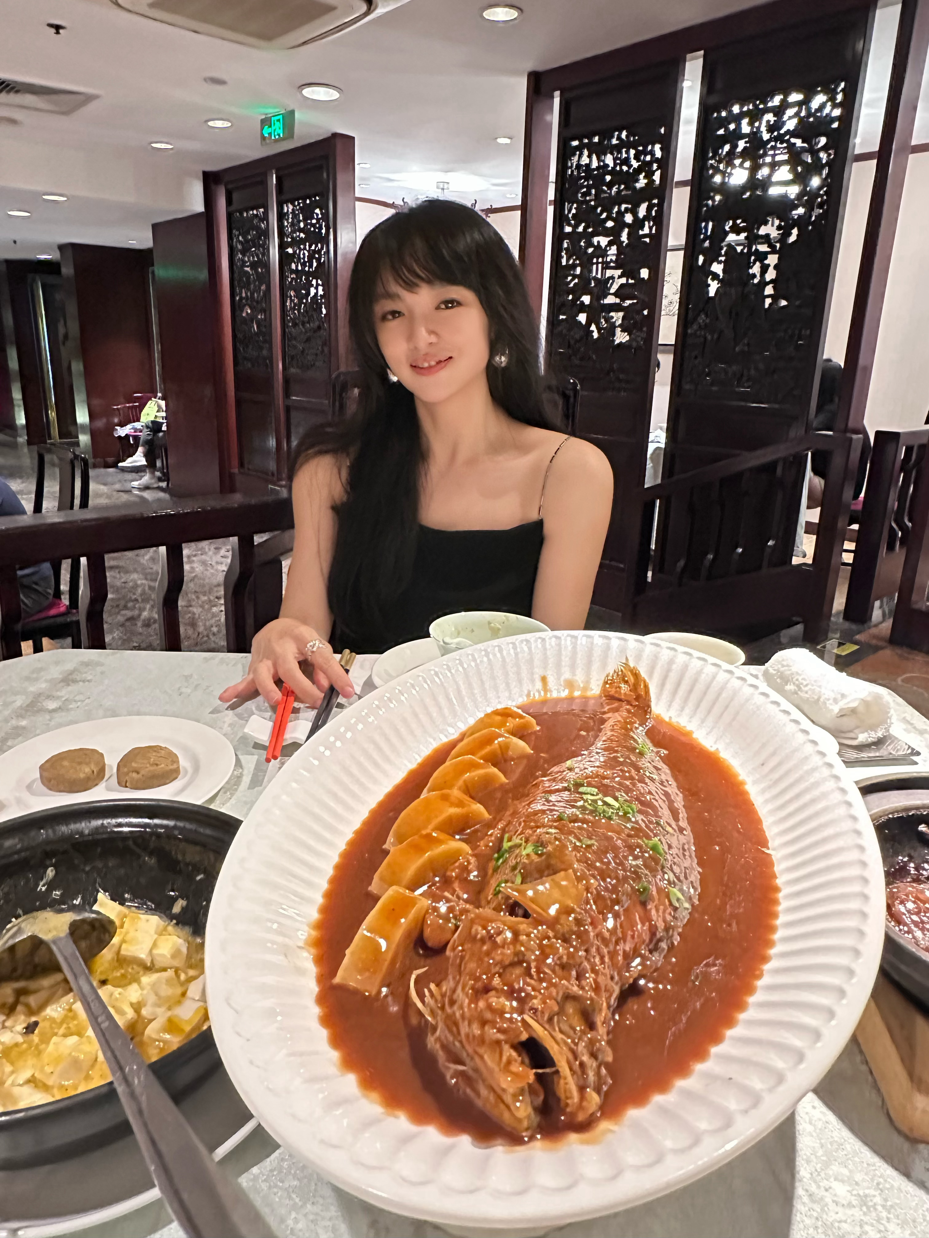我本应该是一位又美又瘦且饱读诗书的女人，但是计划出了点小问题，我现在是一个很饱的