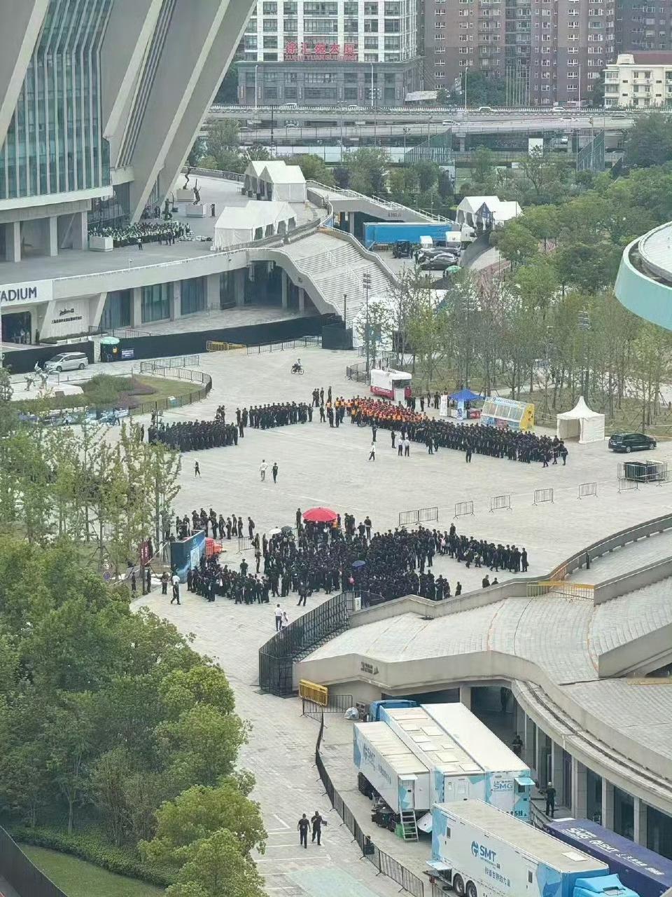 时代少年团演唱会安保规模被时代少年团的保安团队震撼到了时代少年团演唱会安保规模，