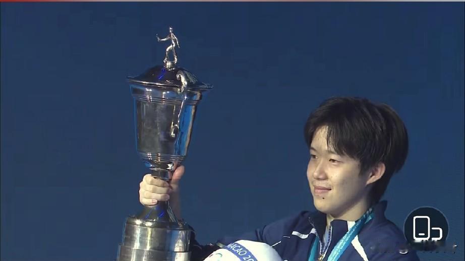 一棵独苗终于长成了参天大树！澳门世界杯男单仅剩王楚钦后，他一路拼搏、披荆斩棘，终