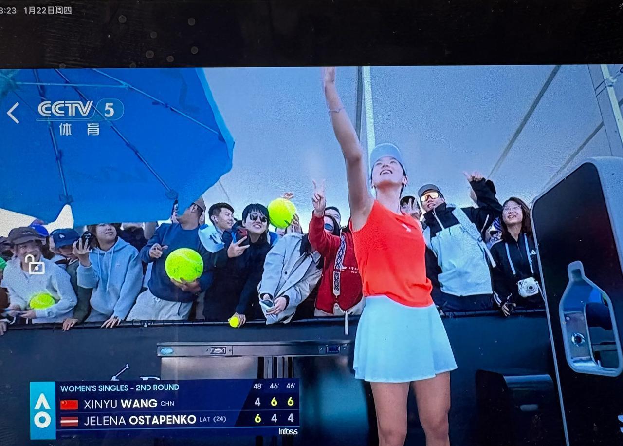 ✅快讯，澳网女单次轮比赛战报🆕⬇️⬇️

6️⃣中国王欣瑜4-6、6-4、6-