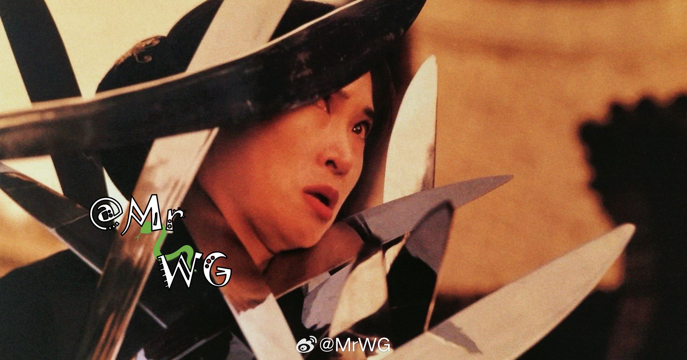 香港电影独家扫描 萧芳芳萧芳芳 演活了最鬼马可爱的母亲，泼辣里藏着深情，搞笑里全