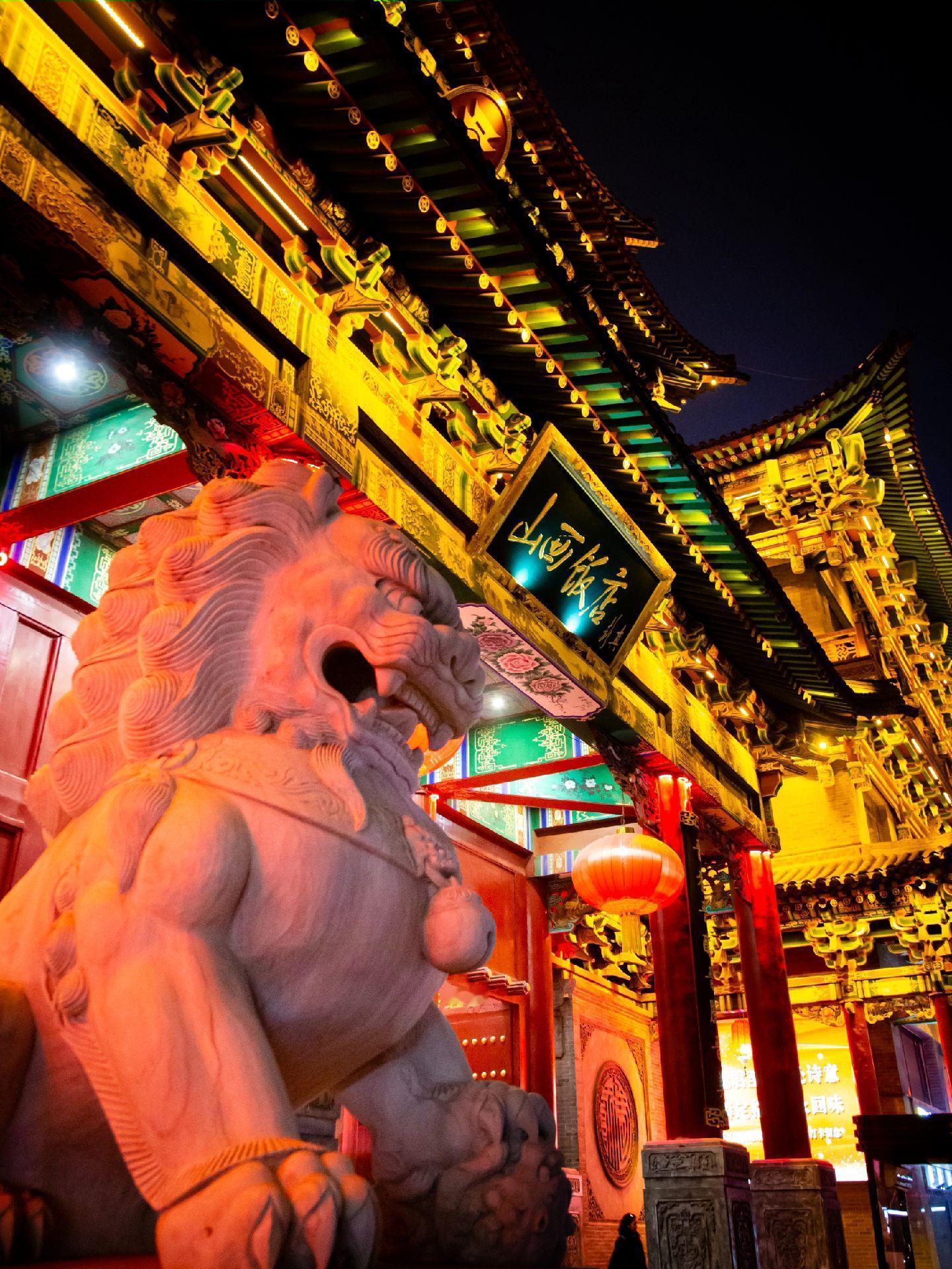 山西饭店还是拍照圣地！无论是庭院的古朴角落，还是客房内典雅的布局，都能拍出大片感