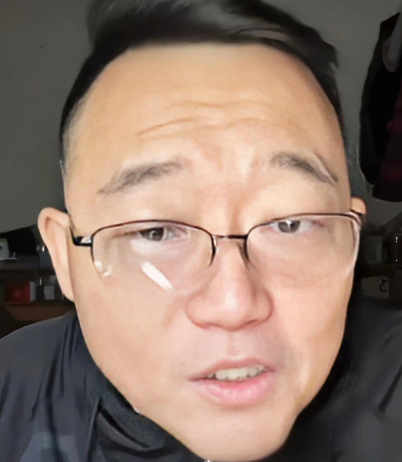 郑健吐槽德云社相声下三路，终于有人回应了，大嘴巴郑好真不饶人

因为郑健吐槽德云