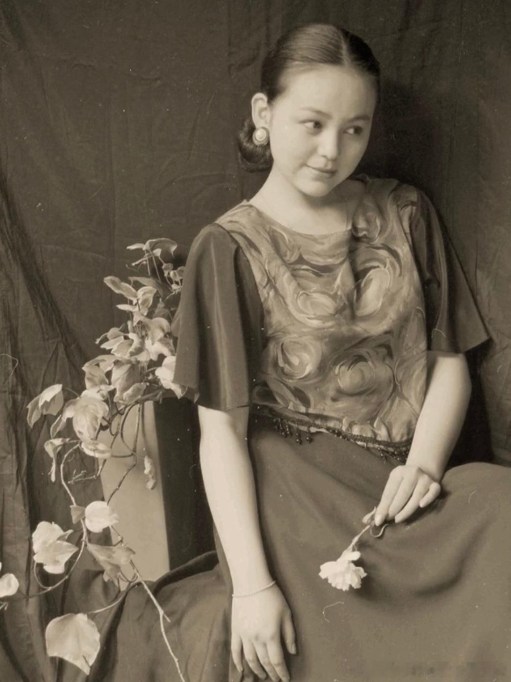 #王琳居然52了##22岁的王琳像是从油画里走出来的# 谁能想到时光匆匆，王琳已