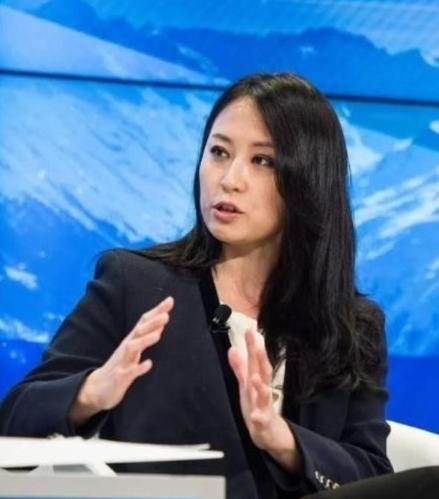 “中国要迈向发达国家，必须向日本和韩国学习，先成为消费大国。”在天津论坛会上，经