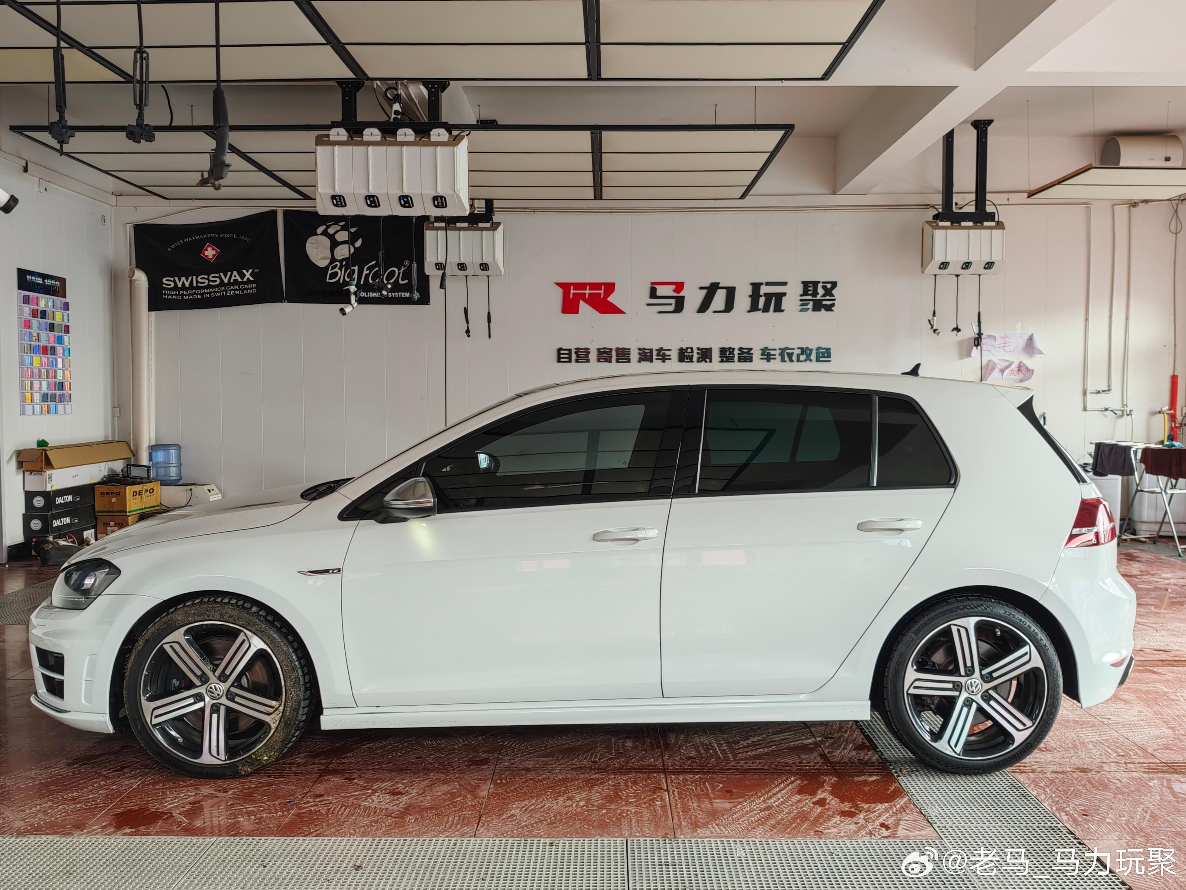 马力玩聚老马在路上 这台280马力的高尔夫刚刚进来时不说谎我真以为他是一台Rli