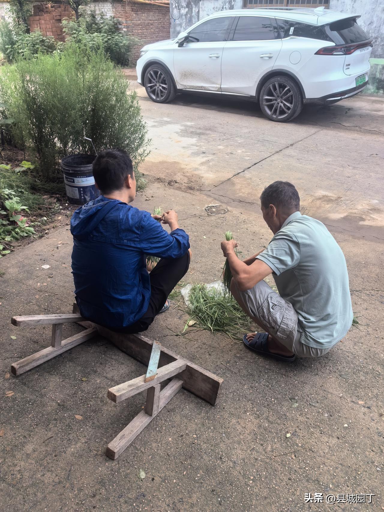 00后认知到位哈，女儿鞭辟入里地指出了我和孩子他爹交流时的卡点。

昨天，父亲打