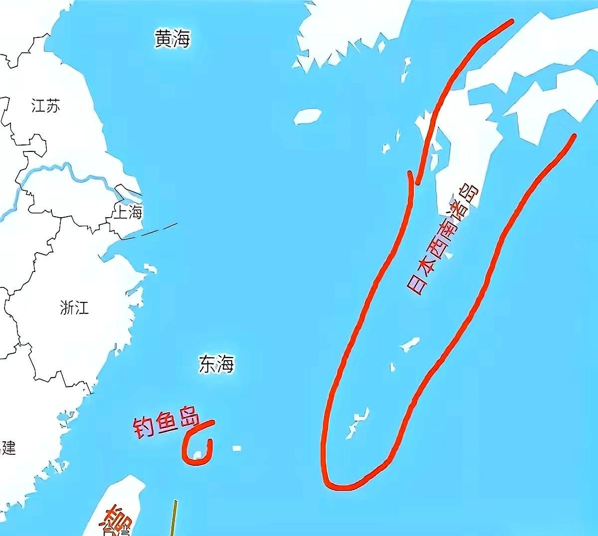 美日军演这事儿，时间点掐得真绝。
专挑咱们过春节的时候，锣鼓喧天，他们炮声连天。