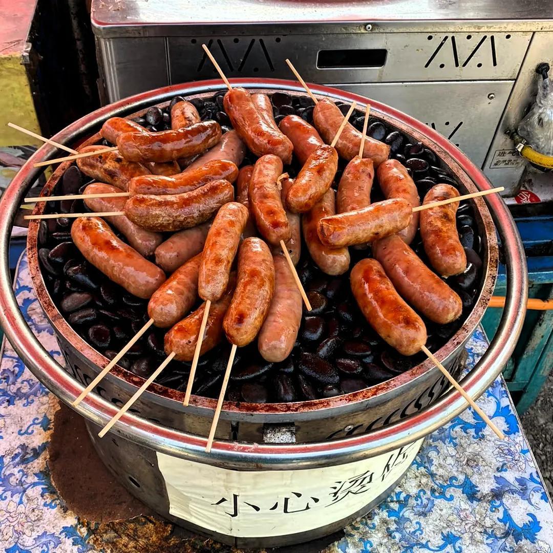 烤串串，香气扑鼻，美味诱惑！