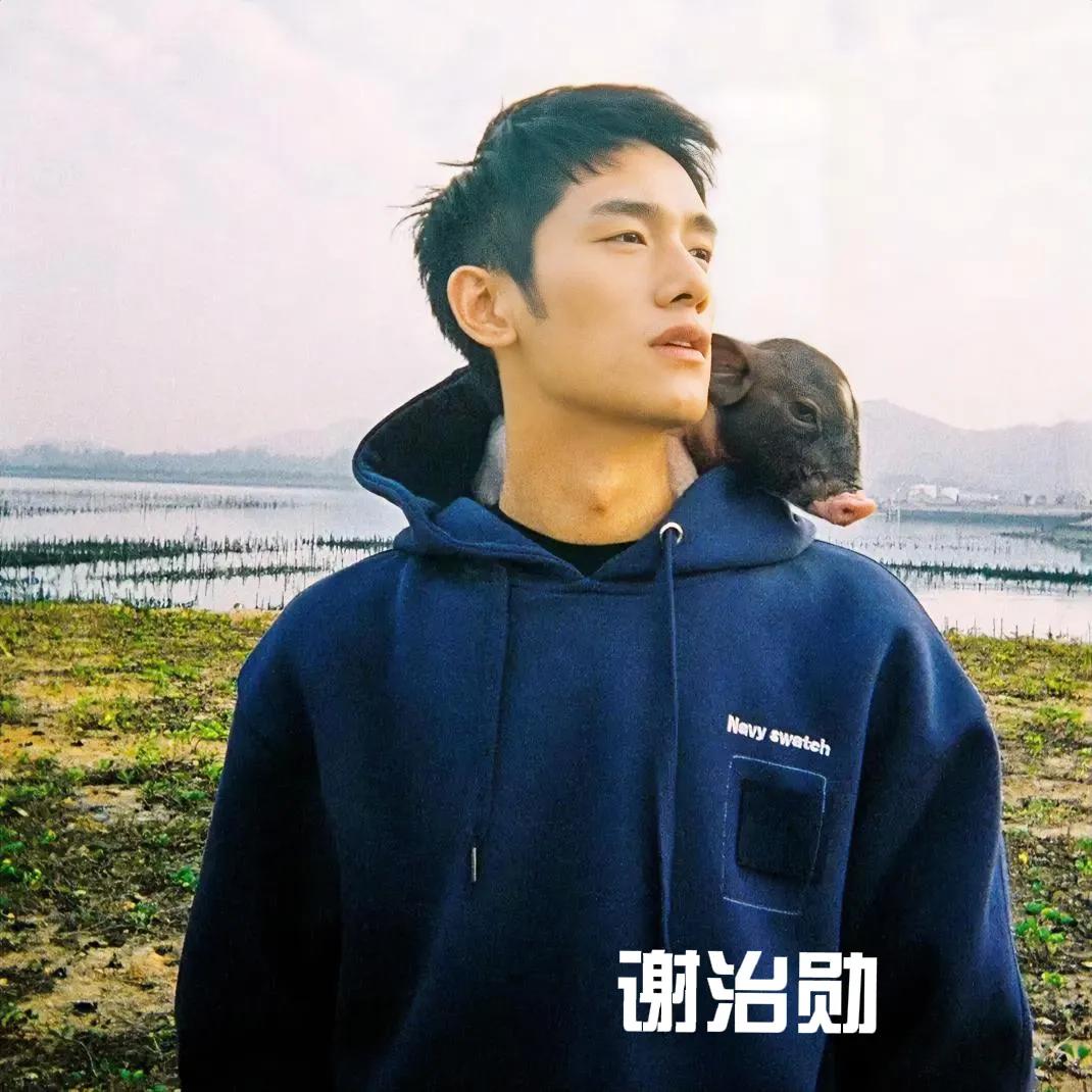 1.杨紫出镜央视总台片单活动vcr。
2.易烊千玺担任第5届NOWNESS天才计