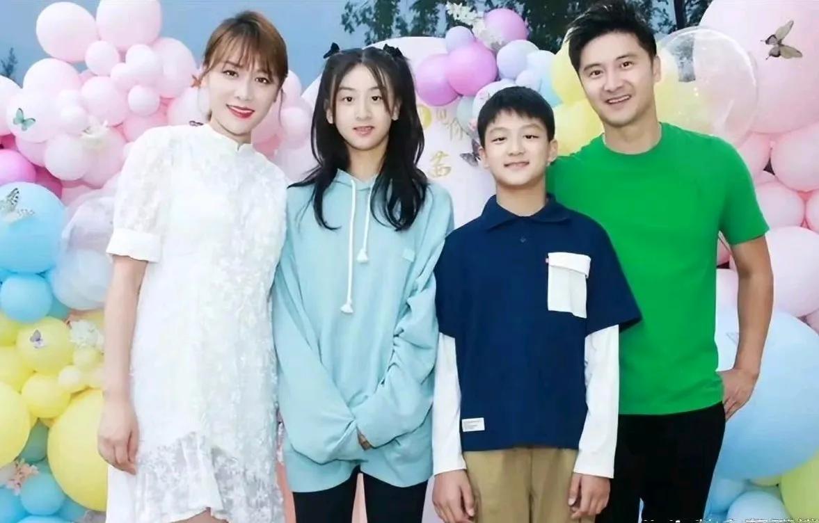 田亮和叶一茜真是体育领域的模范夫妻！结婚这么多年夫妻恩爱，没有任何绯闻！如今一双