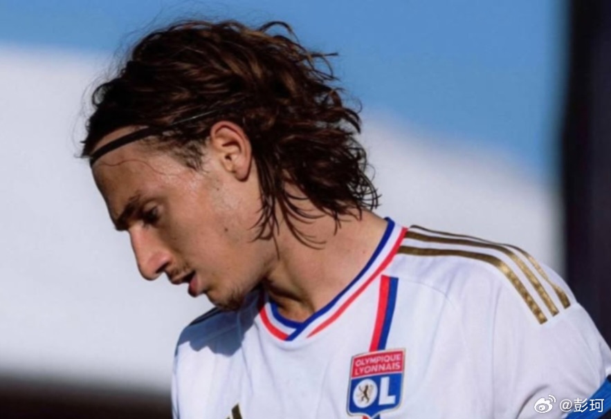 克媒Index援引《队报》的消息称里耶卡接近签下里昂年轻后卫特奥·巴里希奇。这名