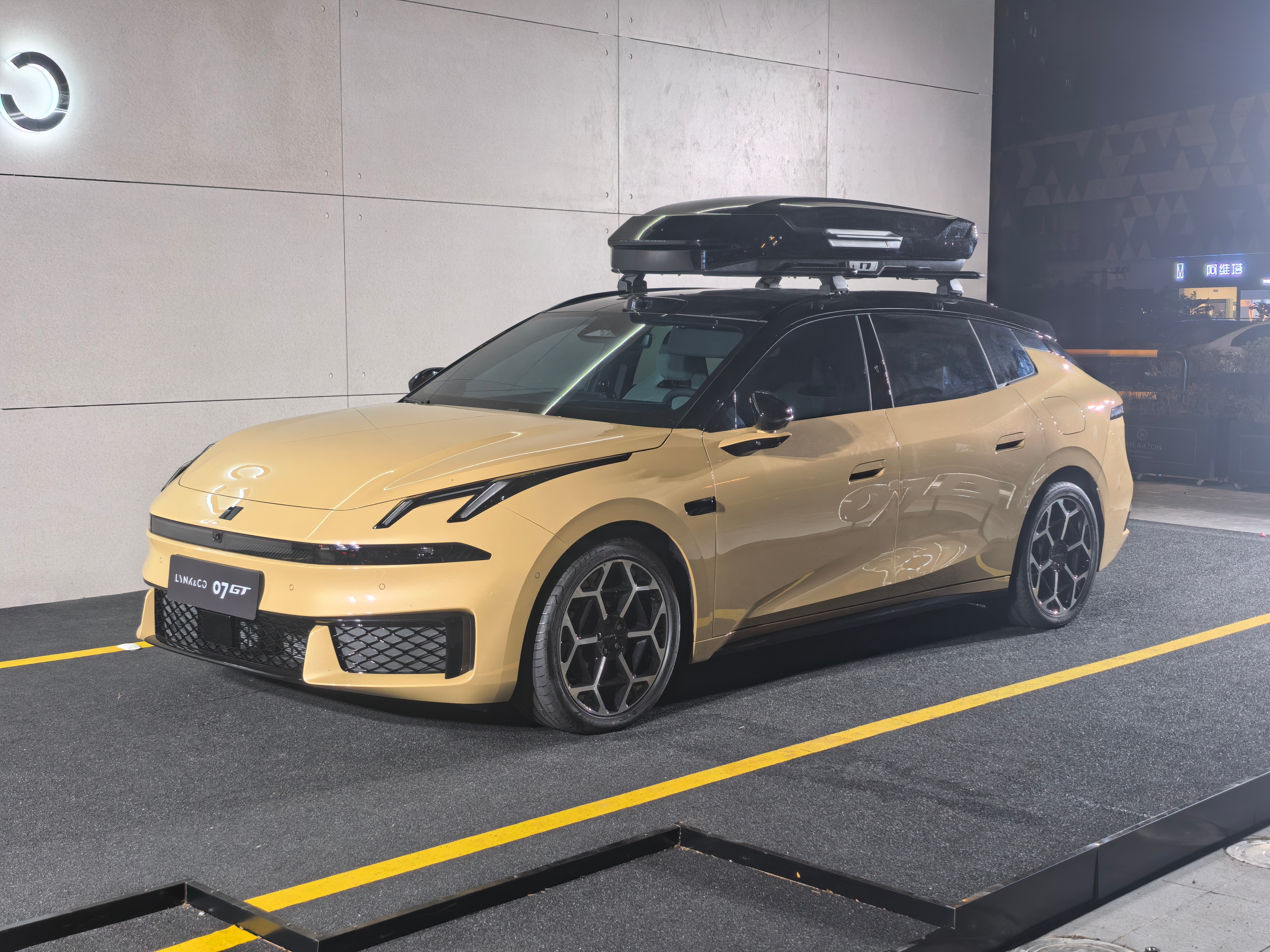 终于是到宁波了领克 07 GT 实车姿态真不错，明天看看开起来怎么样 宁波