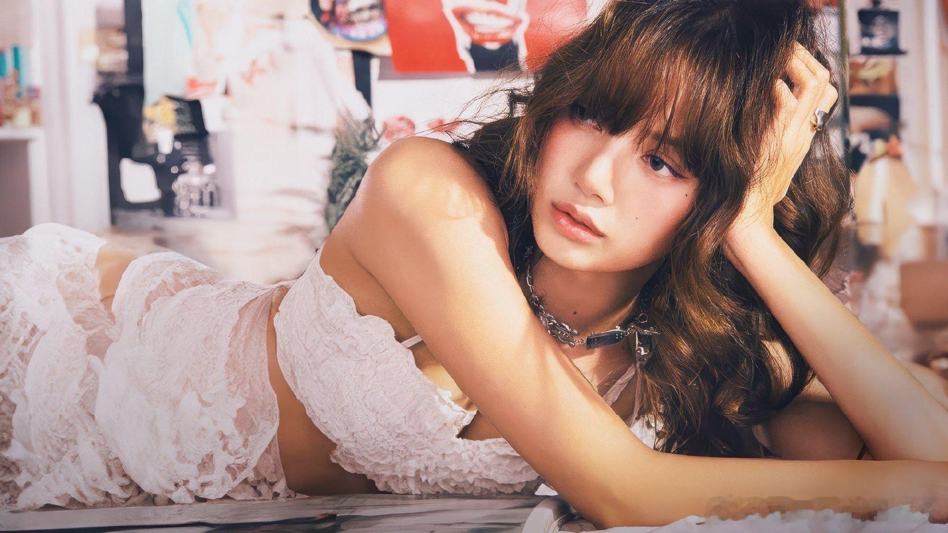 Lisa曾用歌词示爱LV三公子 LISA 太会了！用《Moonlit Floor