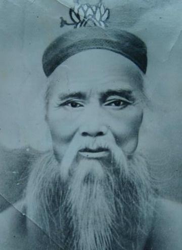 徐本善（1860‑1932），号伟樵，河南杞县人，全真龙门派第十五代弟子，武当山