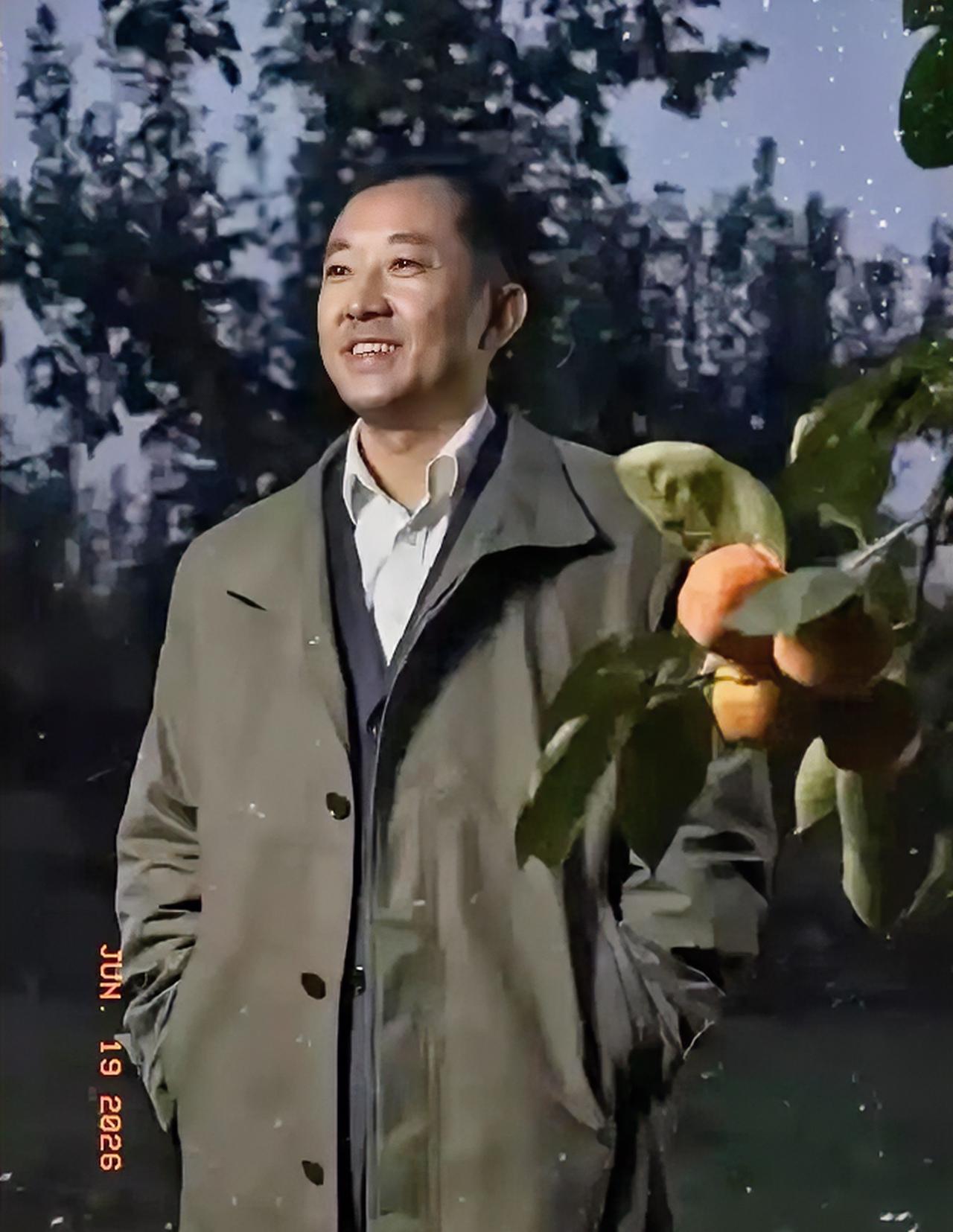 “清华硕士”毕业的县委书记陈行甲，语出惊人：“贪官贪的钱，一个是养儿子，一个是买