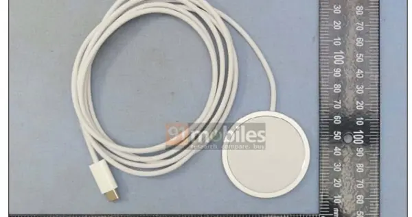 iPhone 17系列或将支持最新Qi 2.2标准：充电功率最高达50W