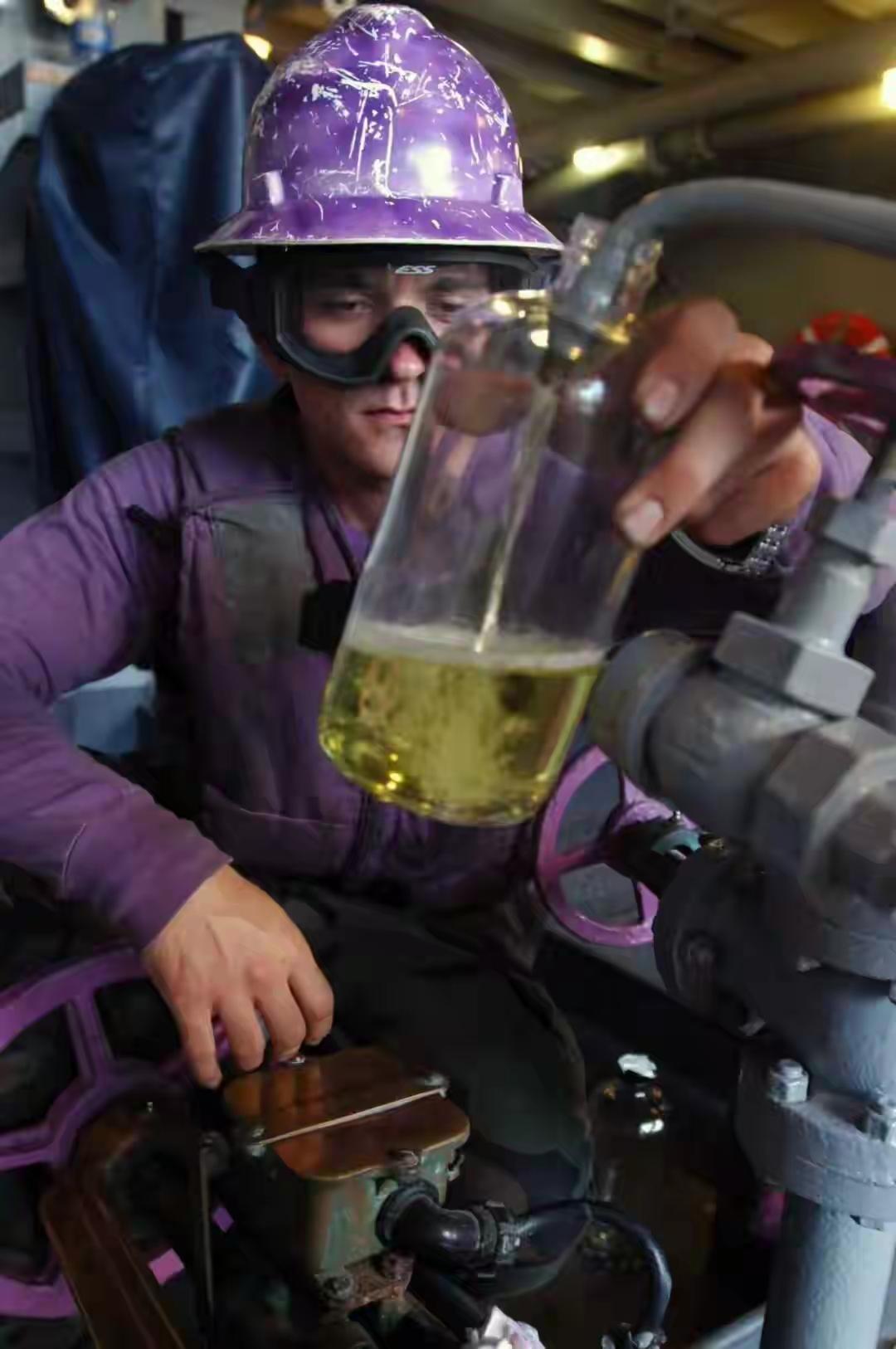 美航母摔飞机是“电磁攻击”？中国军号回应：你评书听多了

在近日一段关于美军航母