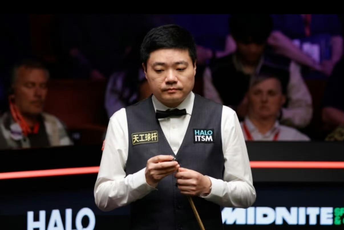 惺惺相惜！丁俊晖赵心童相互赞对手，回应即将到来的对决。

斯诺克世锦赛8强争夺赛