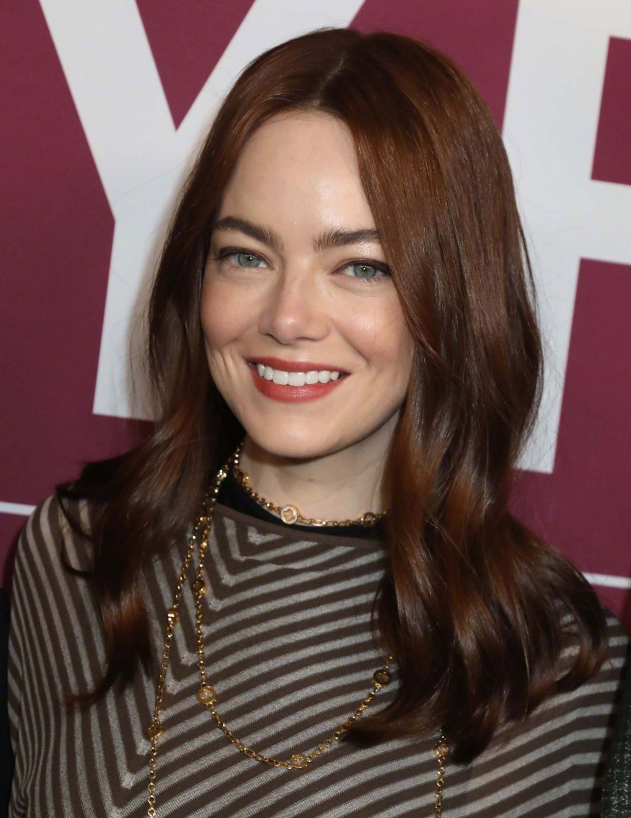 当地时间10月5日，艾玛·斯通 (Emma Stone)和制品人丈夫戴夫·麦卡里