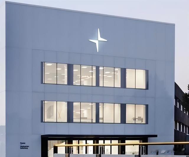 1873亿市值蒸发！网红车企炸雷，新能源会是下一个地产吗？
 
曾喊着对标特斯拉