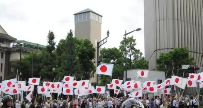 为什么日本越来越猖狂？一位日本老人曾一语道破：“日本之所以敢跟中国叫板，就是赌徒