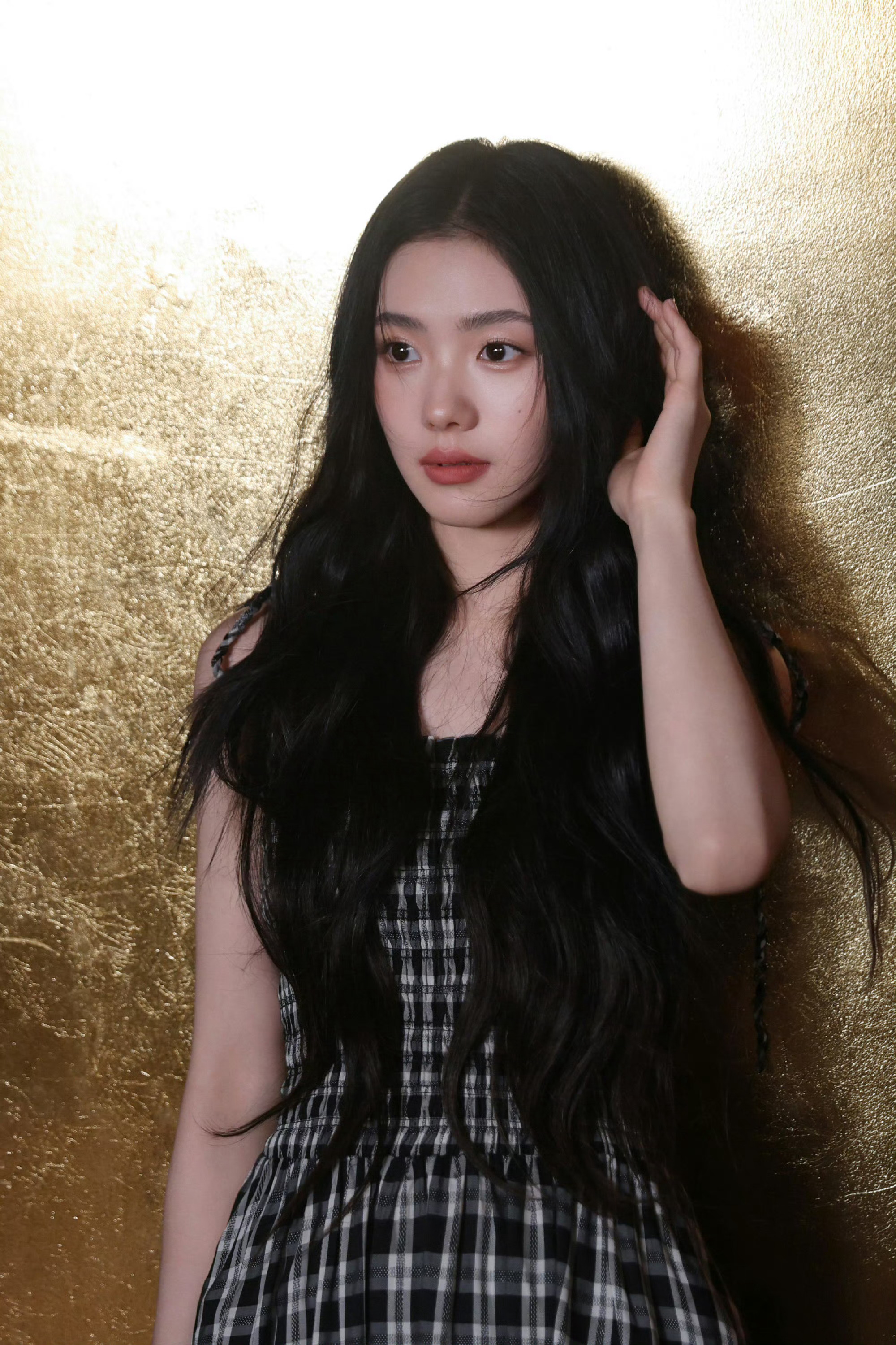 刘浩存glass三月刊封面戏台上的刘浩存好有灵气 GLASS三月刊封面也太美了！