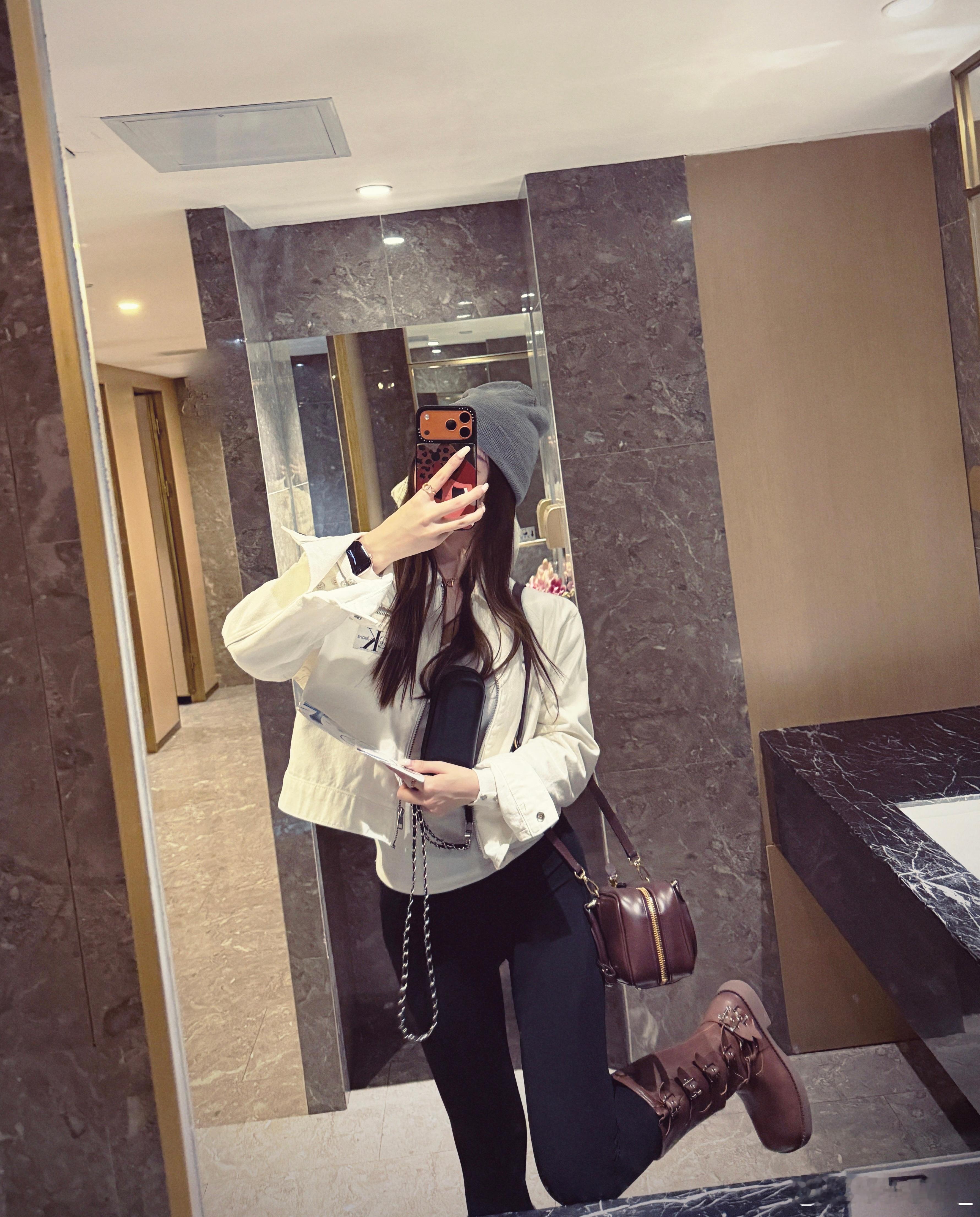 淡淡的 顺顺的 最开心的事永远是在路上✈️