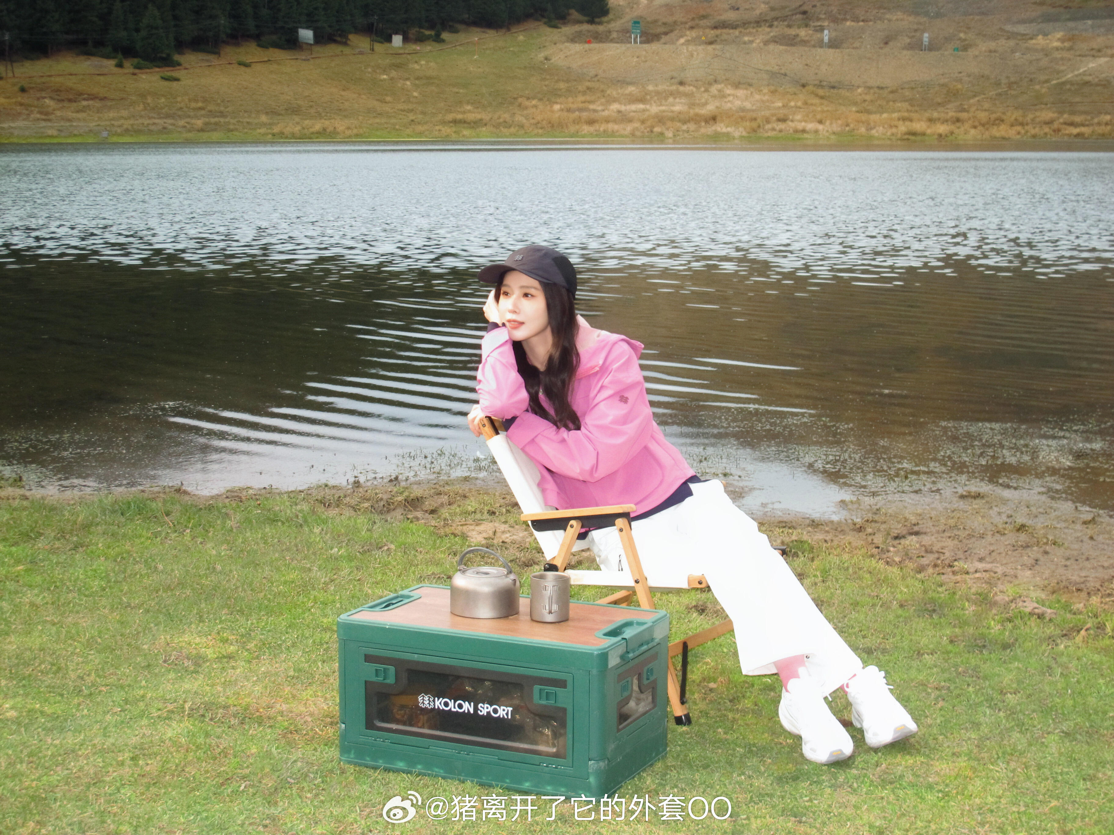 刘诗诗最新踏青图营业，温柔明媚又清新！！