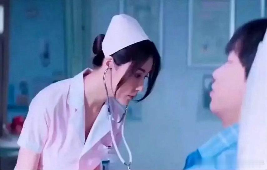 一个男大学生，把捐精当成了急用钱的兼职，一个月跑医院十几趟。他去的那个地方，根本