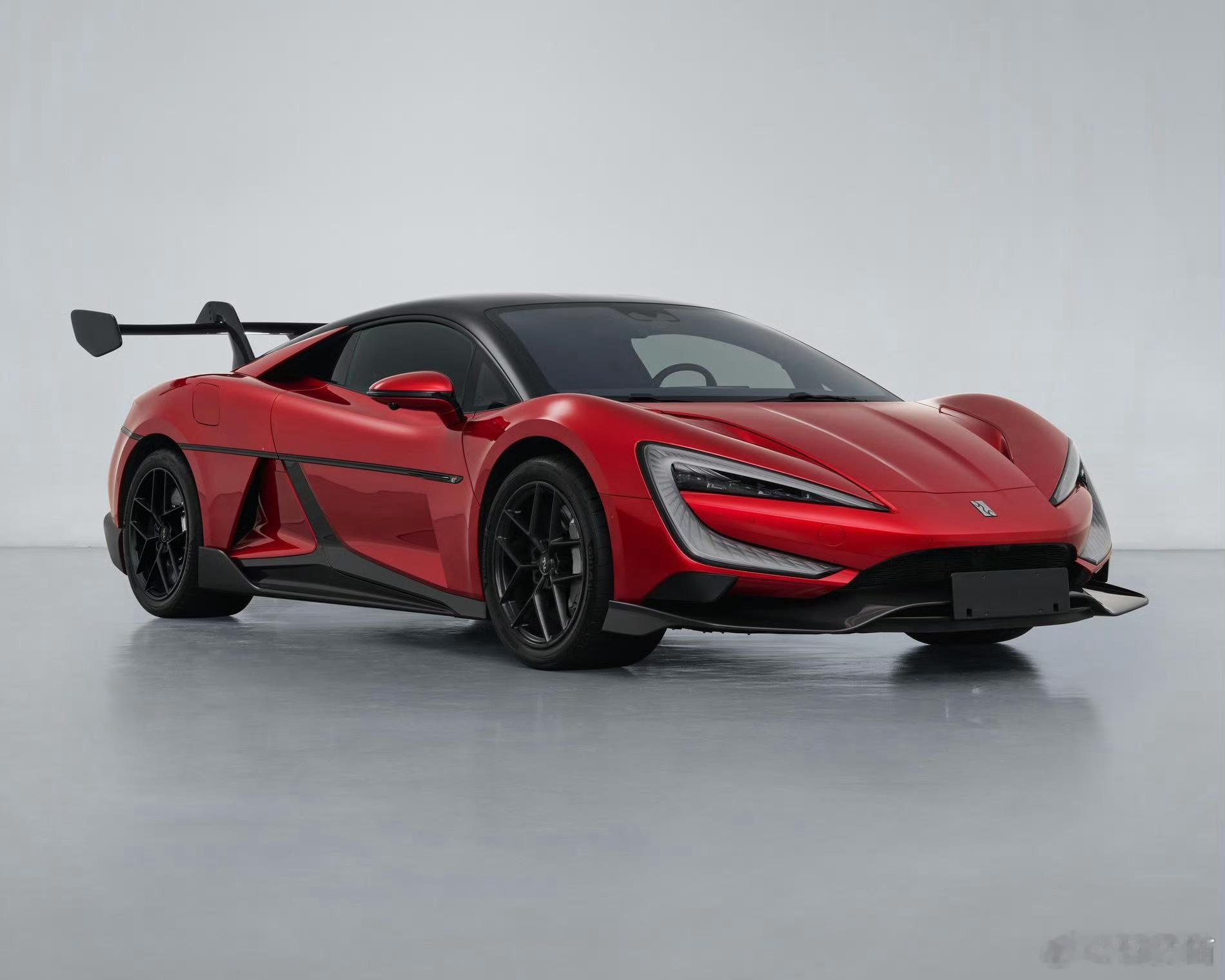 新版仰望U9，四电机总功率2220kW（单电机555kW），总马力超3000匹！