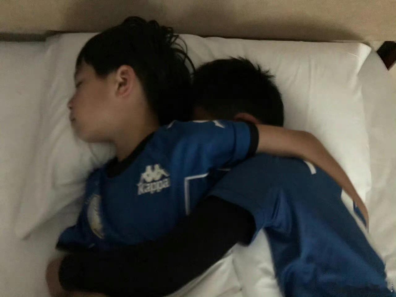 8岁相遇在北京 中国足球小将，8年后万项：湖北星辉+湖北队编制+免费出国留洋+U