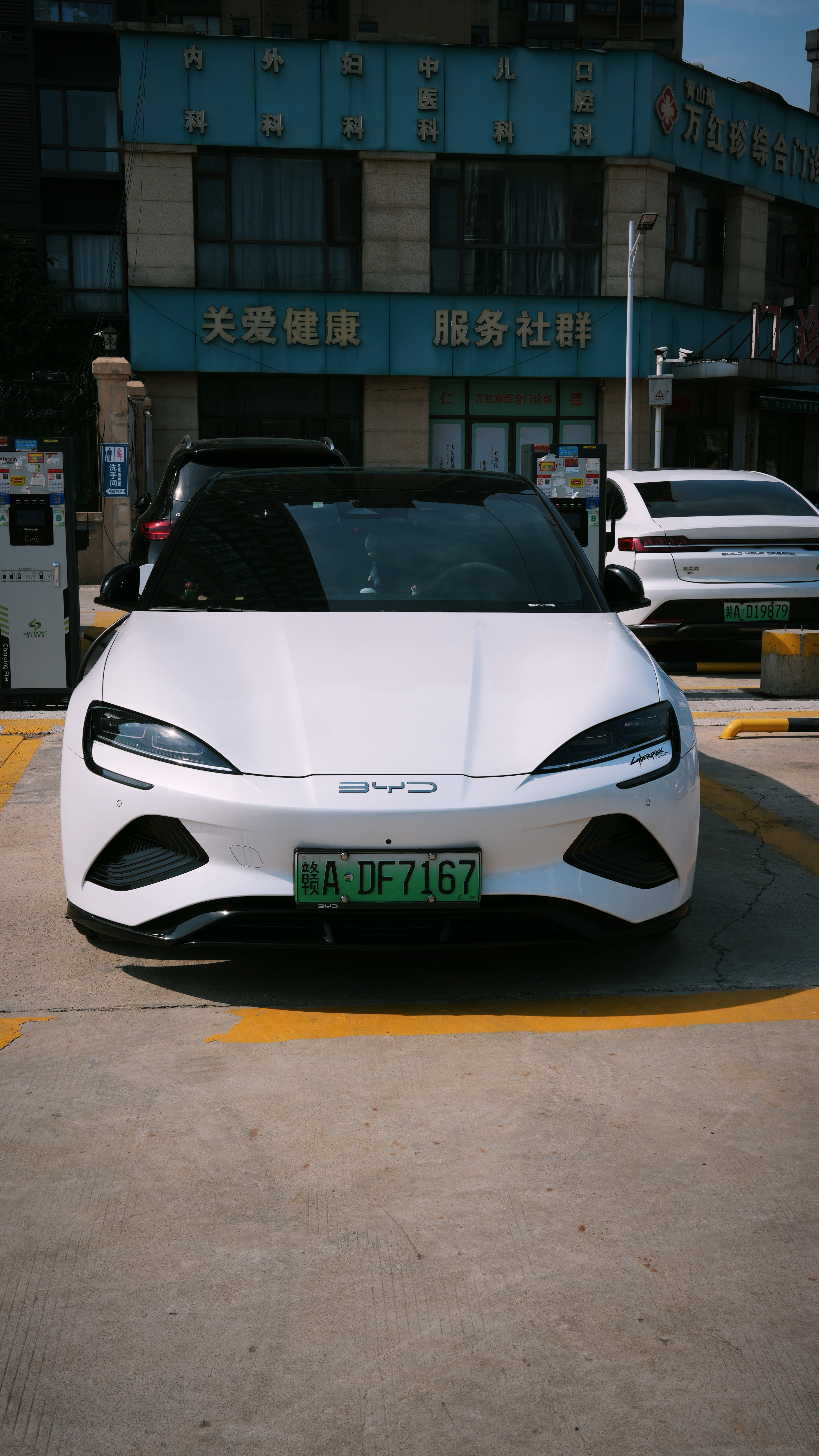 一台简单小改的海豹EV，真的耐看，质感不比港版的逊色[偷笑]  ​​​