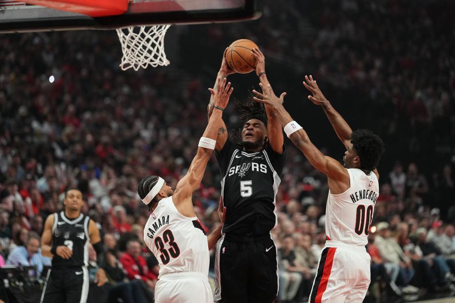 15分大逆转展现马刺深度！残阵马刺客场120-108击溃开拓者2-1夺回主场优势