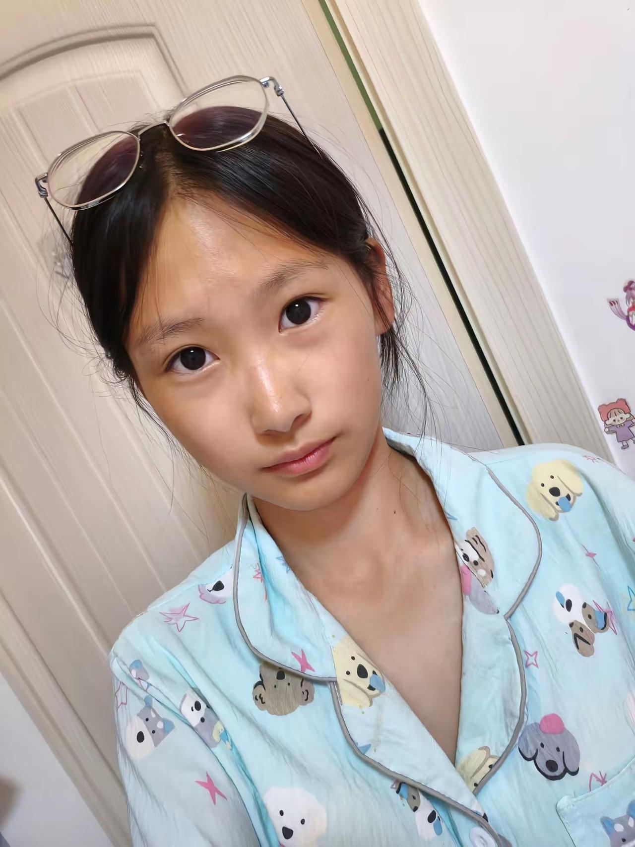 如果我没有泛青的黑眼圈 无神的双眼 粗糙的皮肤 和不完美的脸型 或许有直视你的勇