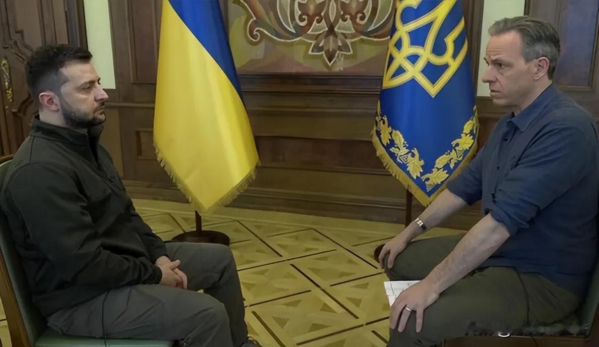 俄乌战争愈发激烈。之前俄罗斯用棒树导弹打击乌境内，乌克兰则用加长版海王星导弹精准