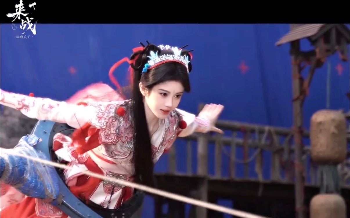来战祝阿黛鞠婧祎生日快乐 被《来战》的庆生花絮暖到心窝子！镜头里的鞠婧祎又美又飒