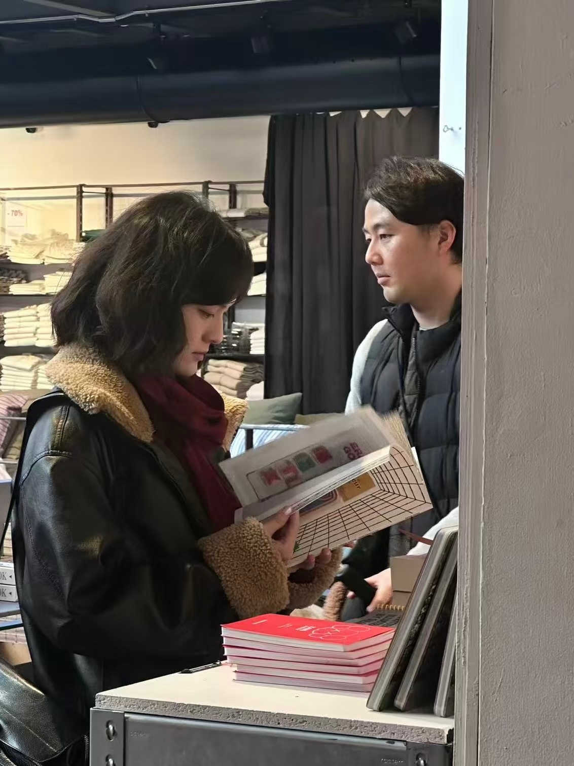 巴黎书店偶遇文淇😘文淇