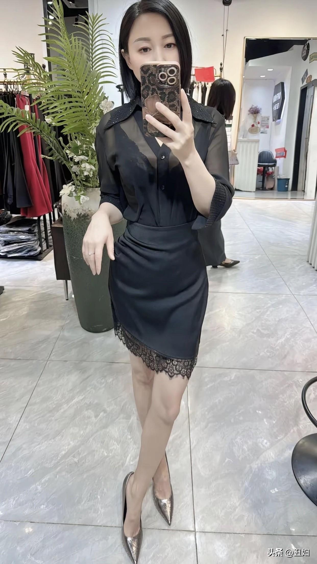 什么样的女人才能让你心动镜中人影动，花间影自怜。