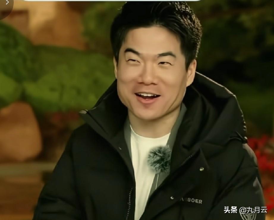 董宇辉现在应付催婚越来越炉火纯青了。评论区有人说让他找个山东女孩。
他笑嘻嘻的说