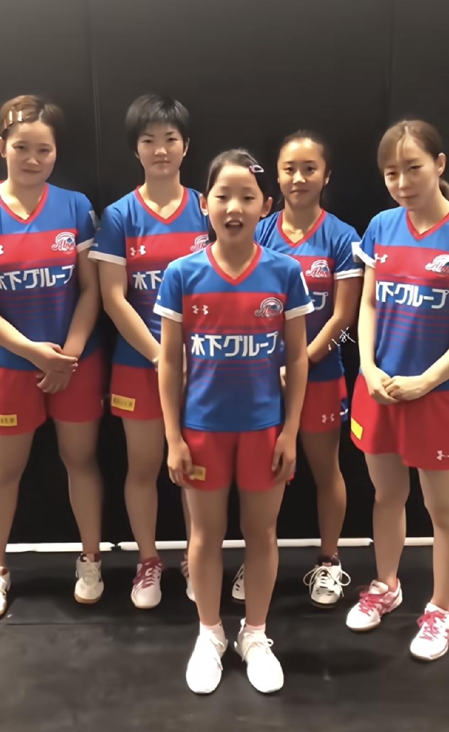 10岁的张本美和和石川佳纯。
看起来很可爱。没想到那时候就已经和日本国家队主力石