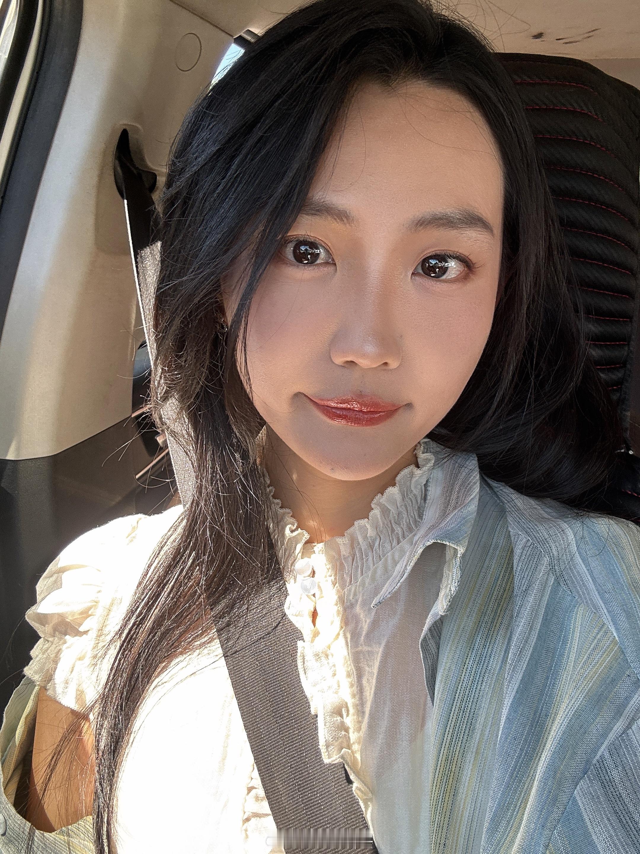 今天开朋友的皮卡！她说这是他们的踩线神车～雨丝的日常 伊宁市