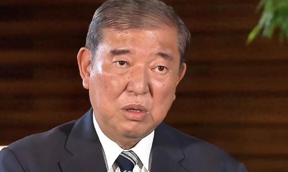 [微风]难怪石破茂辞职，你看俄罗斯都干了些啥事，日本被架在火上烤了。

石破茂辞