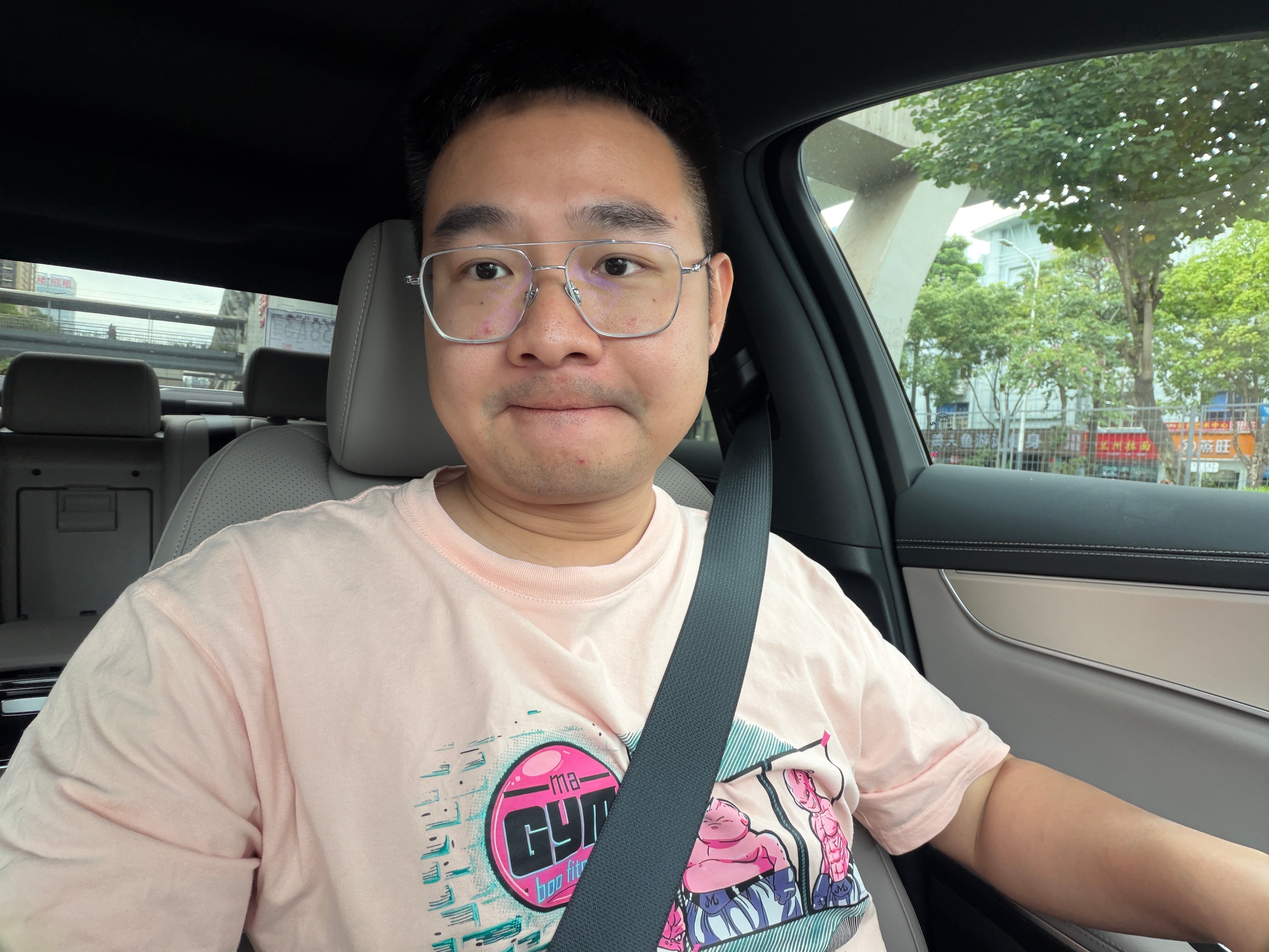 假期余额不多，还有时间多跑跑，多拍拍😏 大家都去了哪里玩呢？这个假期开始最新汉